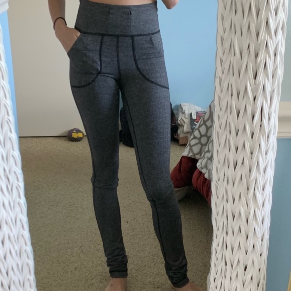 Lululemon pants - Picture 2 of 7